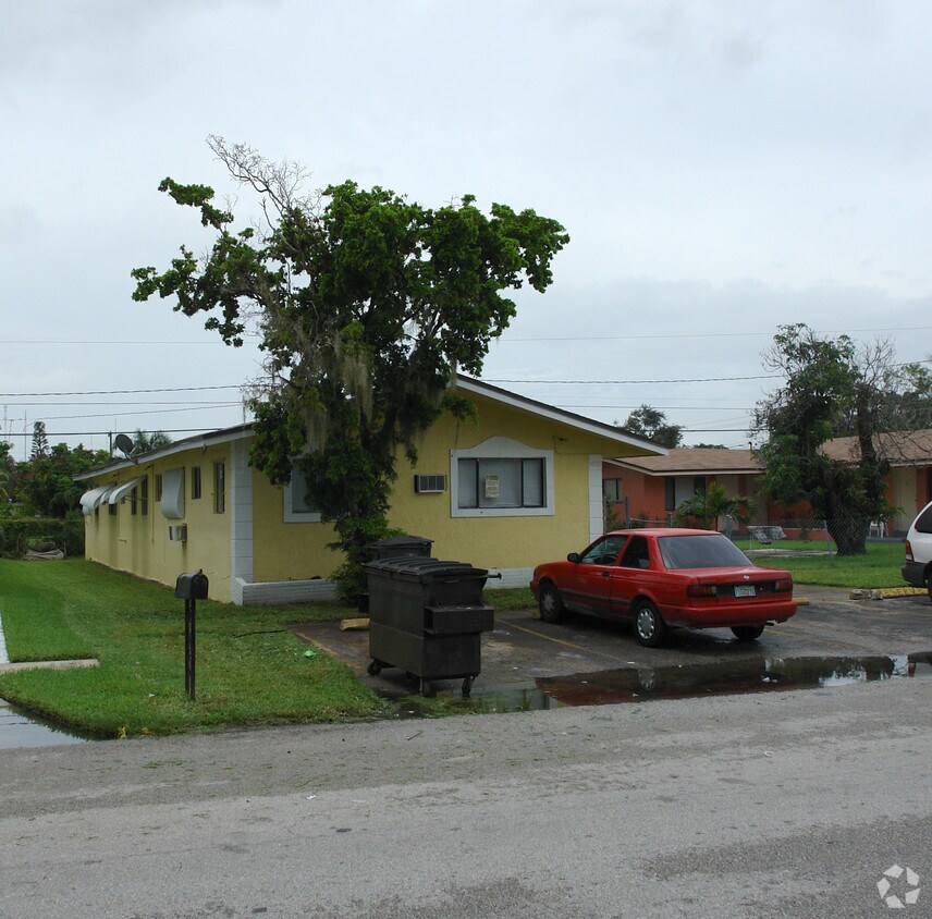 Building Photo - 6030 Funston St