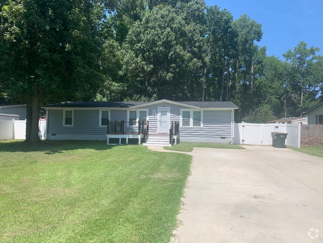 Building Photo - 102 Blackwood Ct