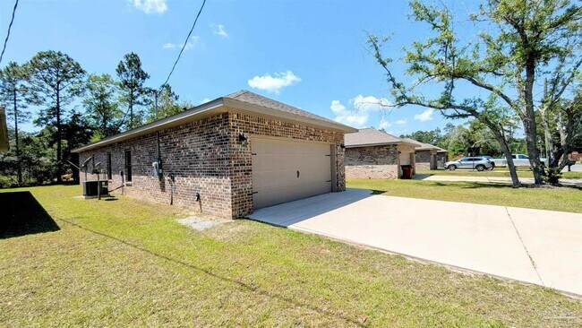 Building Photo - 2973 N 30th Ave