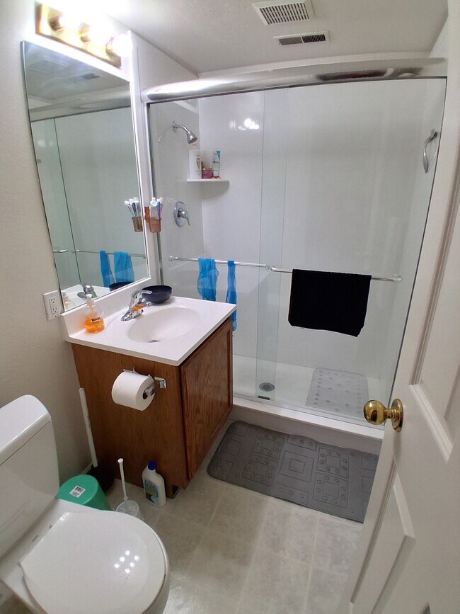 Foto del edificio - 565 N 300 E