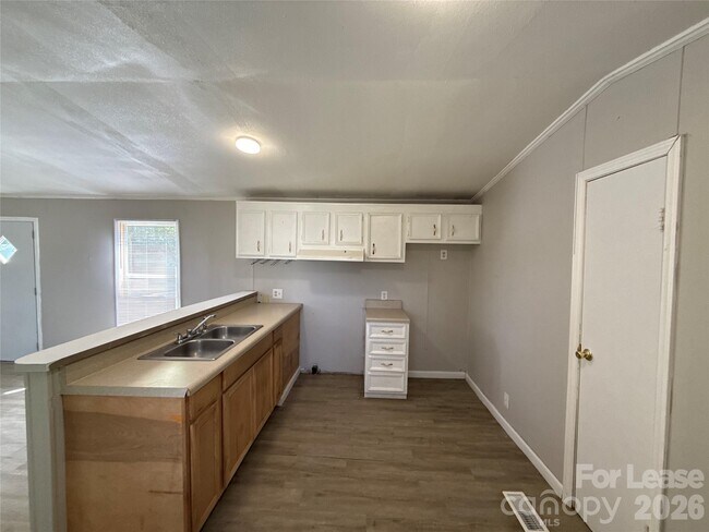 Building Photo - 306 Huffstetler Rd