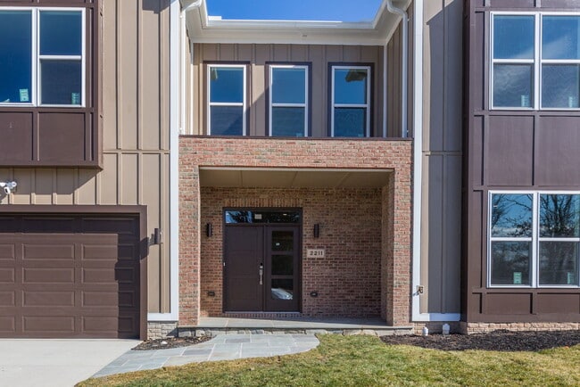 Building Photo - 2211 Farougi Ct