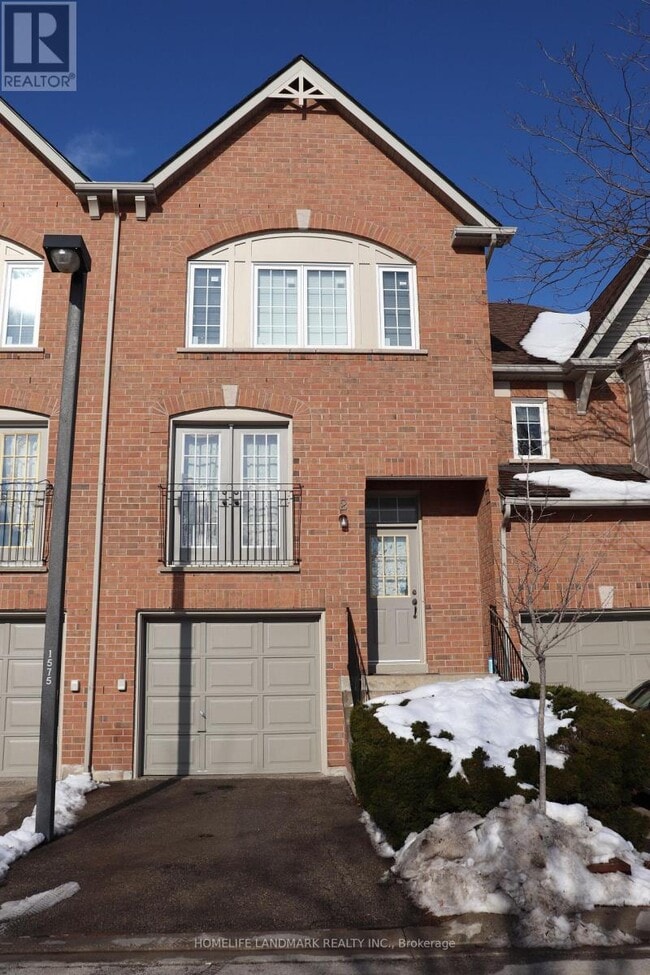 Building Photo - 1575 S Parade Ct