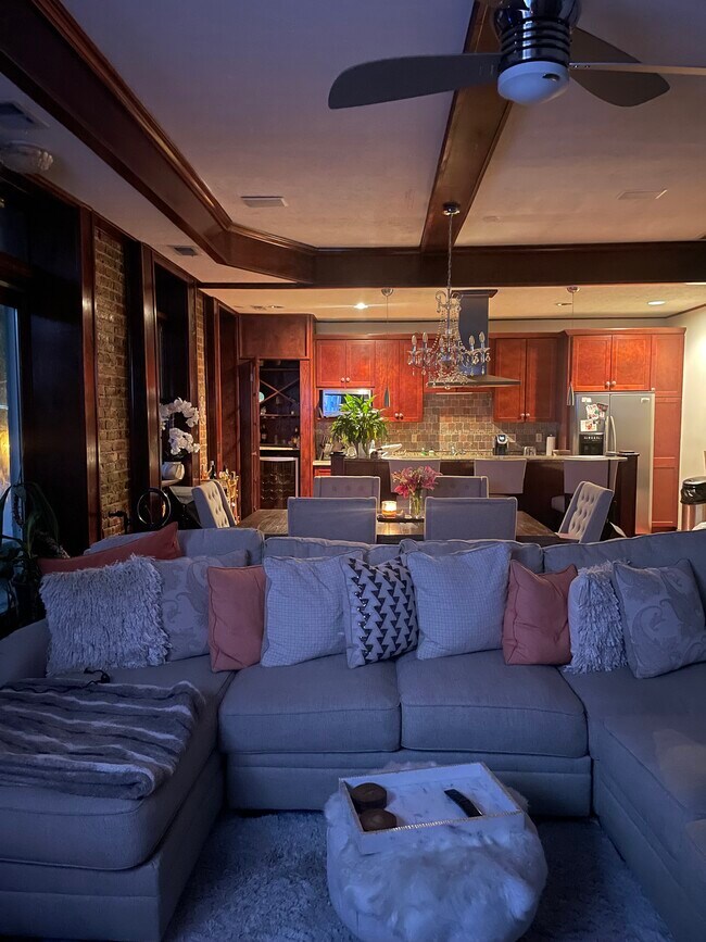 Foto del edificio - 7320 Madison St