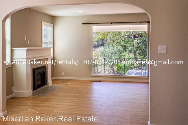 Building Photo - 3 br, 2 bath House - 120 Clovercrest Dr