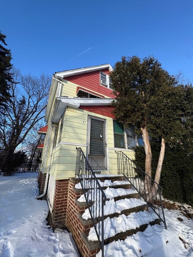 Building Photo - 8123 Vista Ave