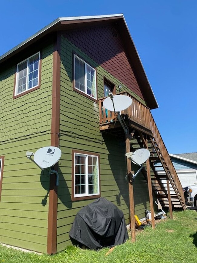 Building Photo - Charming 1 Bedroom 1 Bath Detached Garage Apartment in Driggs