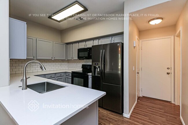 Building Photo - 1525 S Avocet St