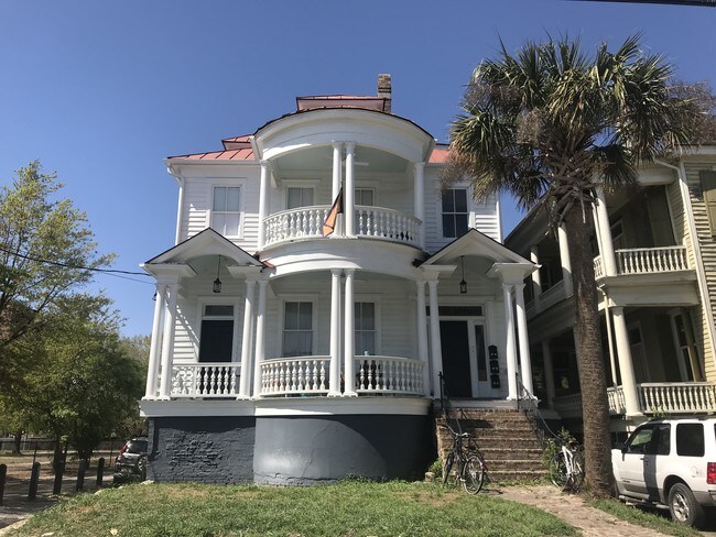 Foto del edificio - 47 Ashley Ave