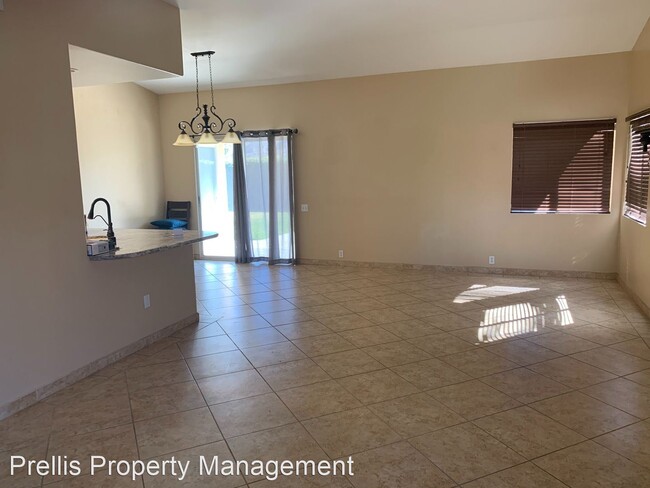 Building Photo - 4 br, 2 bath House - 574 Casabella Ct.