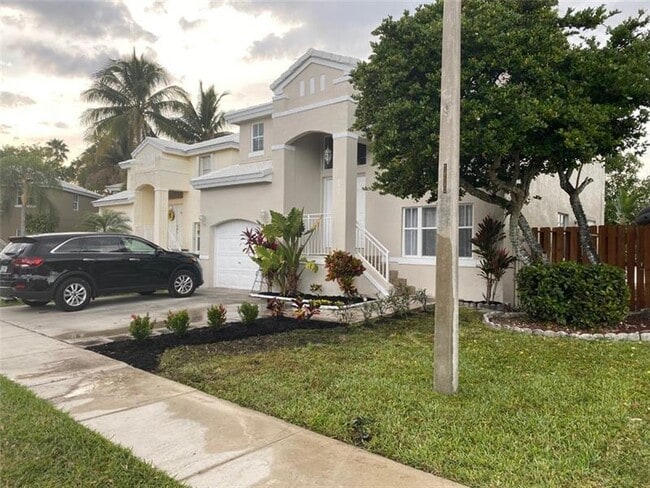 Building Photo - 6801 Bayfront Cir