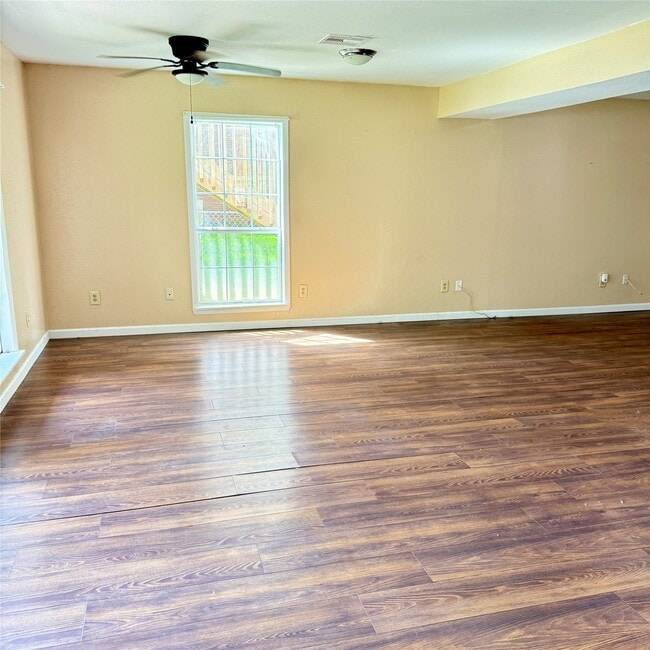 Building Photo - 6326 County Rd 659