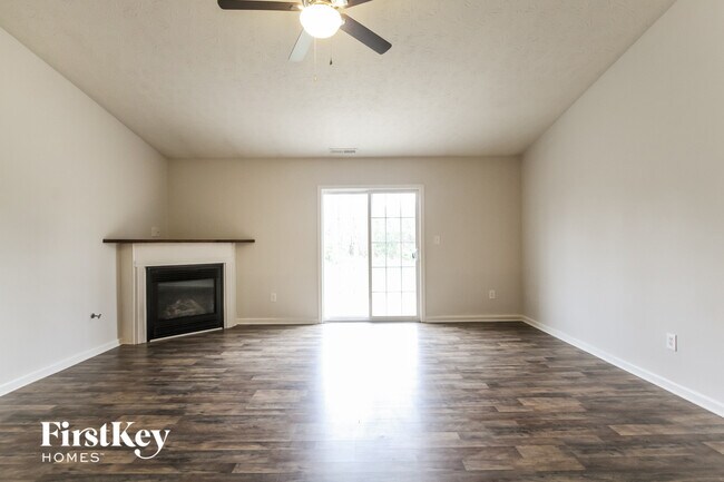 Building Photo - 6575 Enclave Blvd
