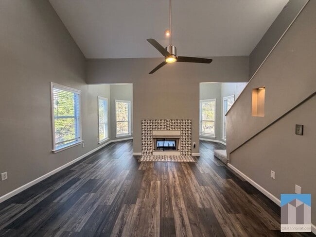 Building Photo - 133 McGill Park Ave NE