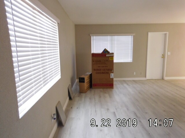 Building Photo - 5235 Golden Ln