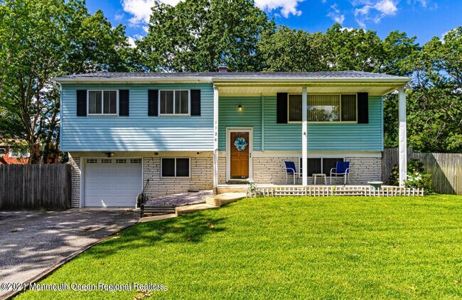 Building Photo - 1126 Kenton Dr