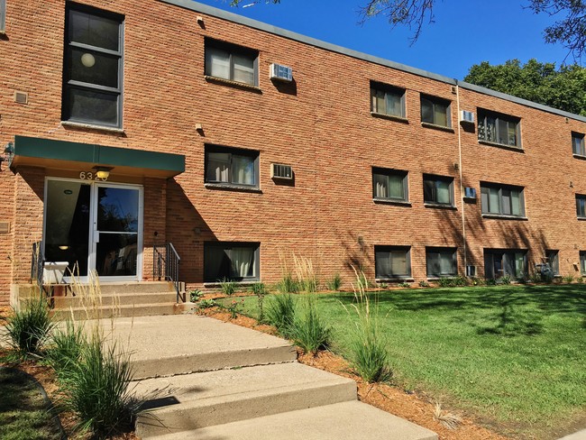 Foto del edificio - Lyndale West Apartments