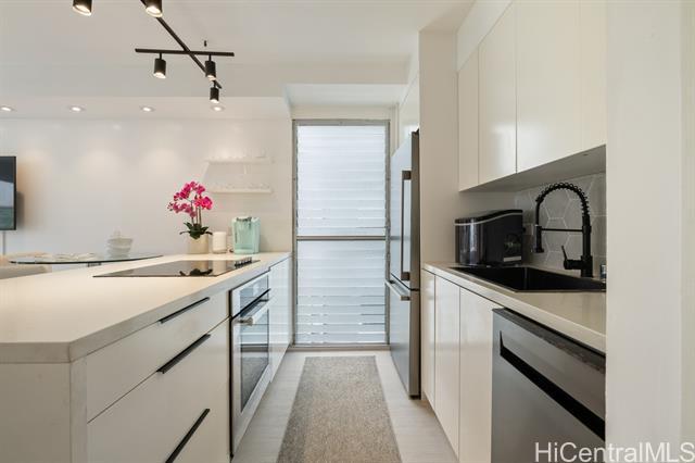 Building Photo - 435 Walina St