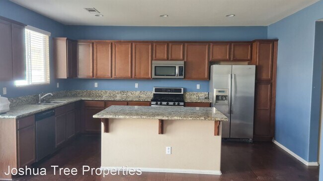 Foto del edificio - 4 br, 3 bath House - 3129 Trousdale Dr