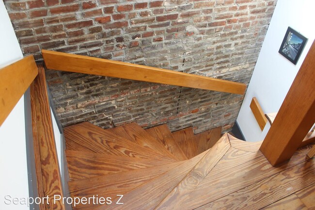 Building Photo - 1 br, 1 bath House - 206A S. Patrick Street