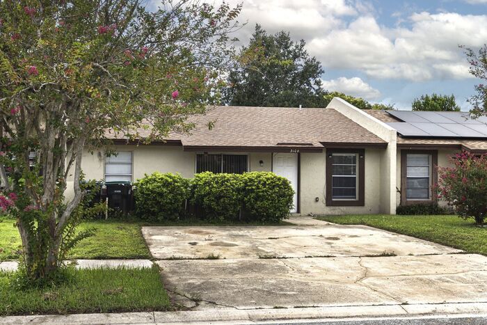 Foto principal - 3 Bedroom, 2 Bath Townhouse – Southeast Or...