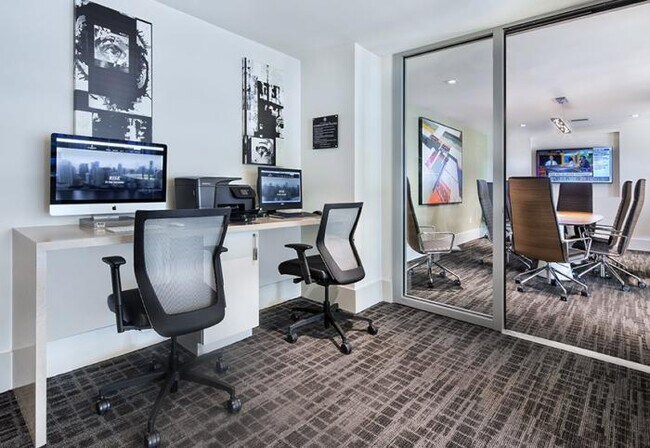 Foto del edificio - 2 bedroom in Miami FL 33130