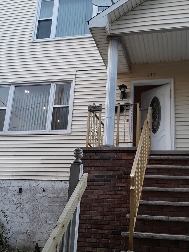 Building Photo - 177 W 25TH St