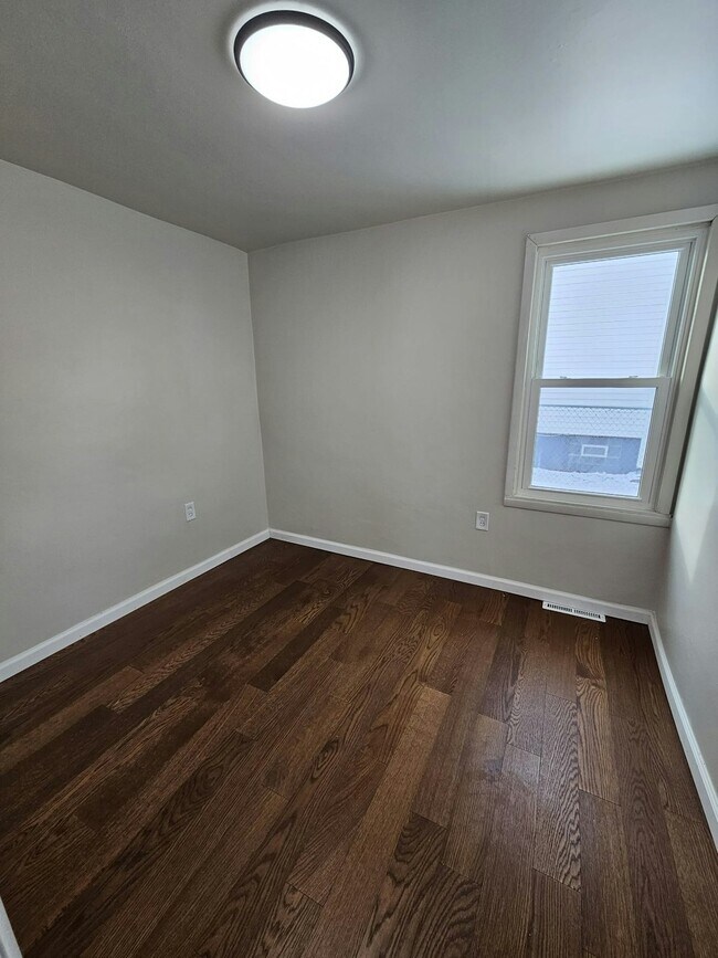 Foto del edificio - 2644 4th St