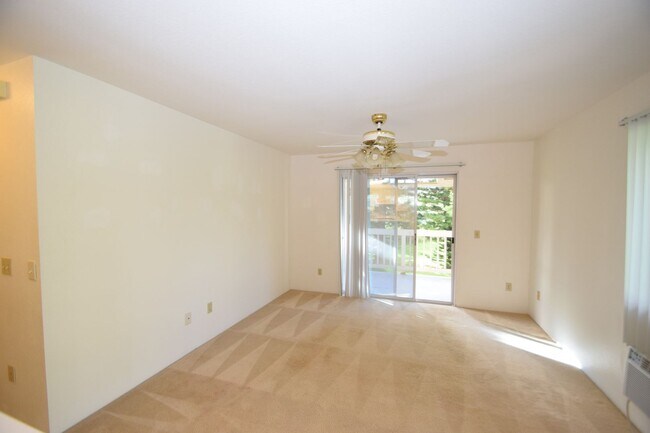 Foto del edificio - PARKGLEN AT WAIKELE – Clean and well-maint...
