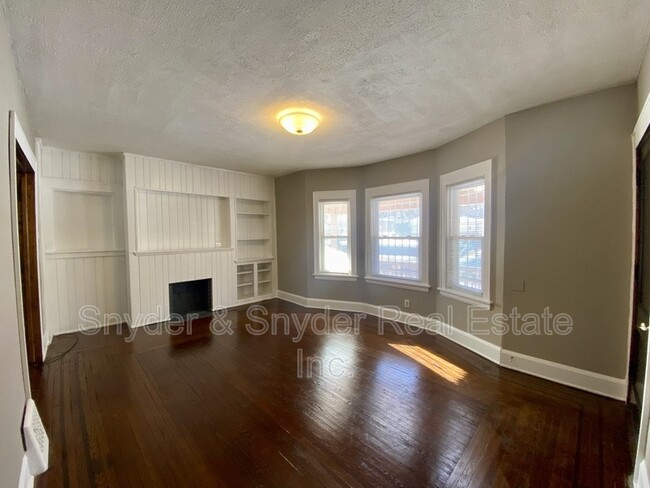 Building Photo - 418 Crestwood Ave