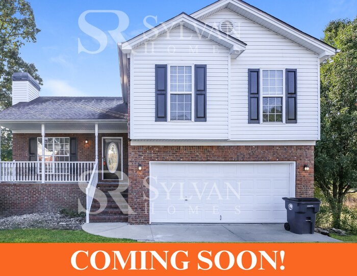 Foto principal - Spacious 5 bedroom home awaits you!