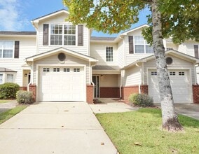 Building Photo - 765 Majestic Dr Building Photo - 765 Majestic Dr