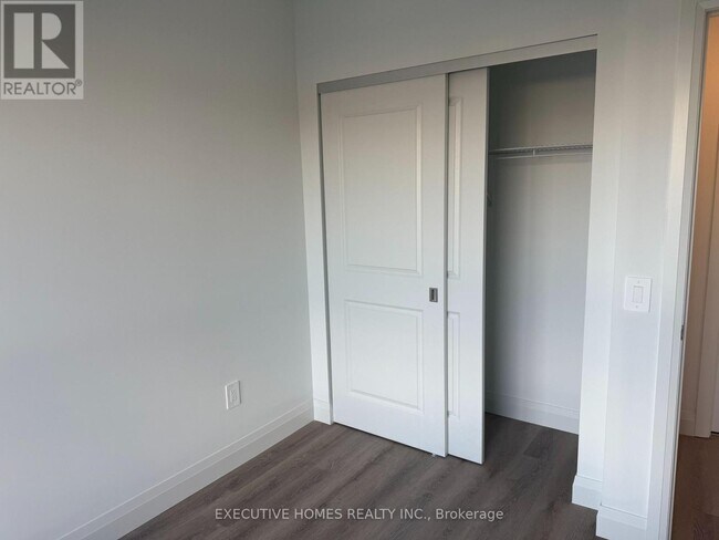 Photo du bâtiment - 1333 Weber St E