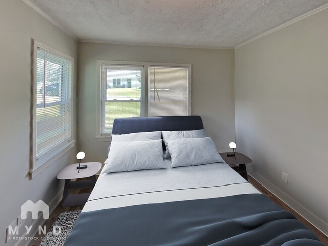 Building Photo - 209 Graham St