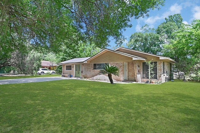 Amplia casa estilo rancho - 3806 Tilson Ln