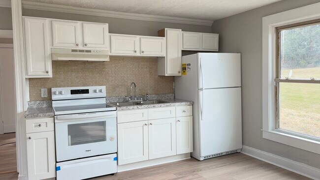 Foto del edificio - 904 E Myrtle Ave