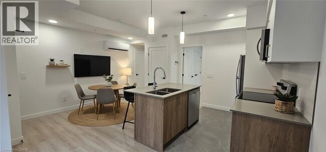 Building Photo - 31 Mill St