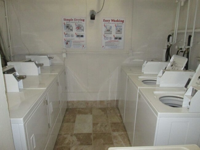 Interior Photo - The Tobee - Cathedral St 311 (19 W. Mulberry)