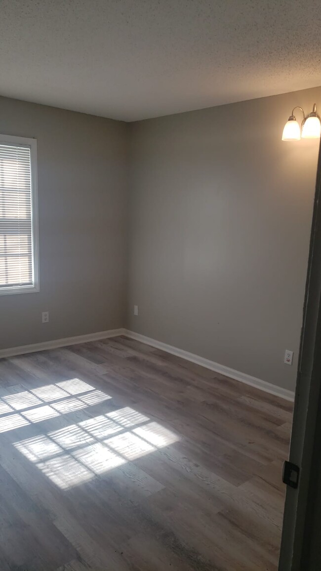 Building Photo - 3757 Cambridge Station Dr