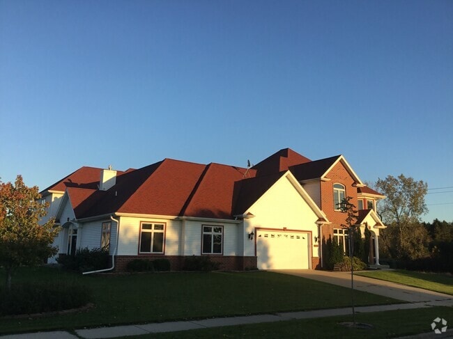 Building Photo - 5801 E Open Meadow