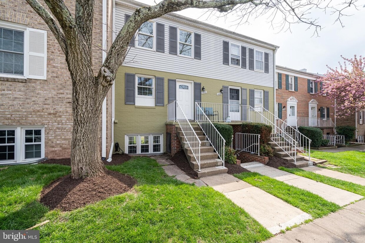 14419 Cool Oak Ln, Centreville, VA 20121 Townhome Rentals in