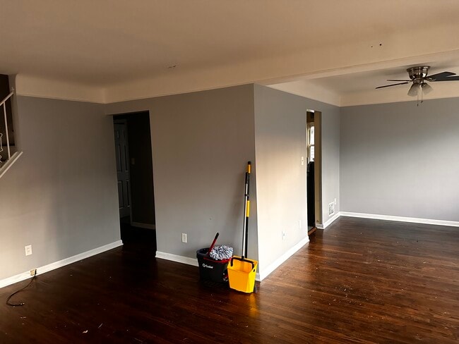 Building Photo - 970 Covedale Ave