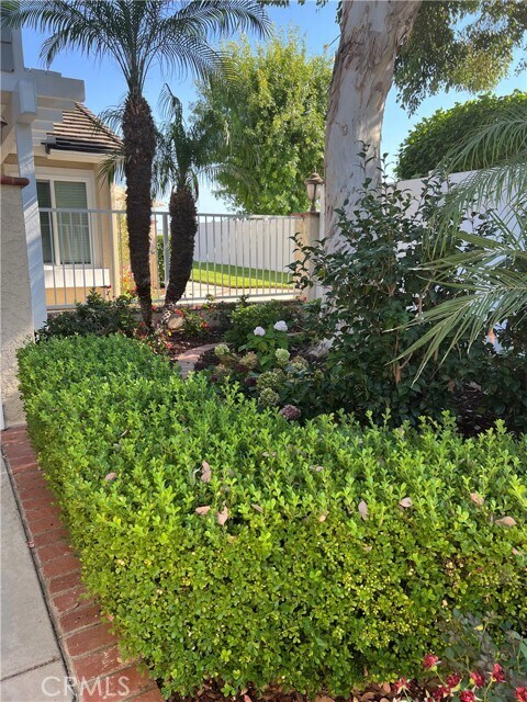 Foto del edificio - 3640 Vista Glen Cir