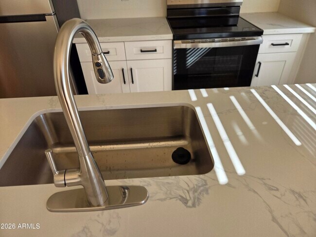 Foto del edificio - 2609 W Canyon Crest Cir