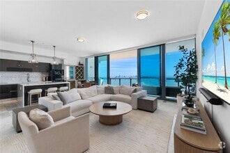 Building Photo - 1451 Brickell Ave