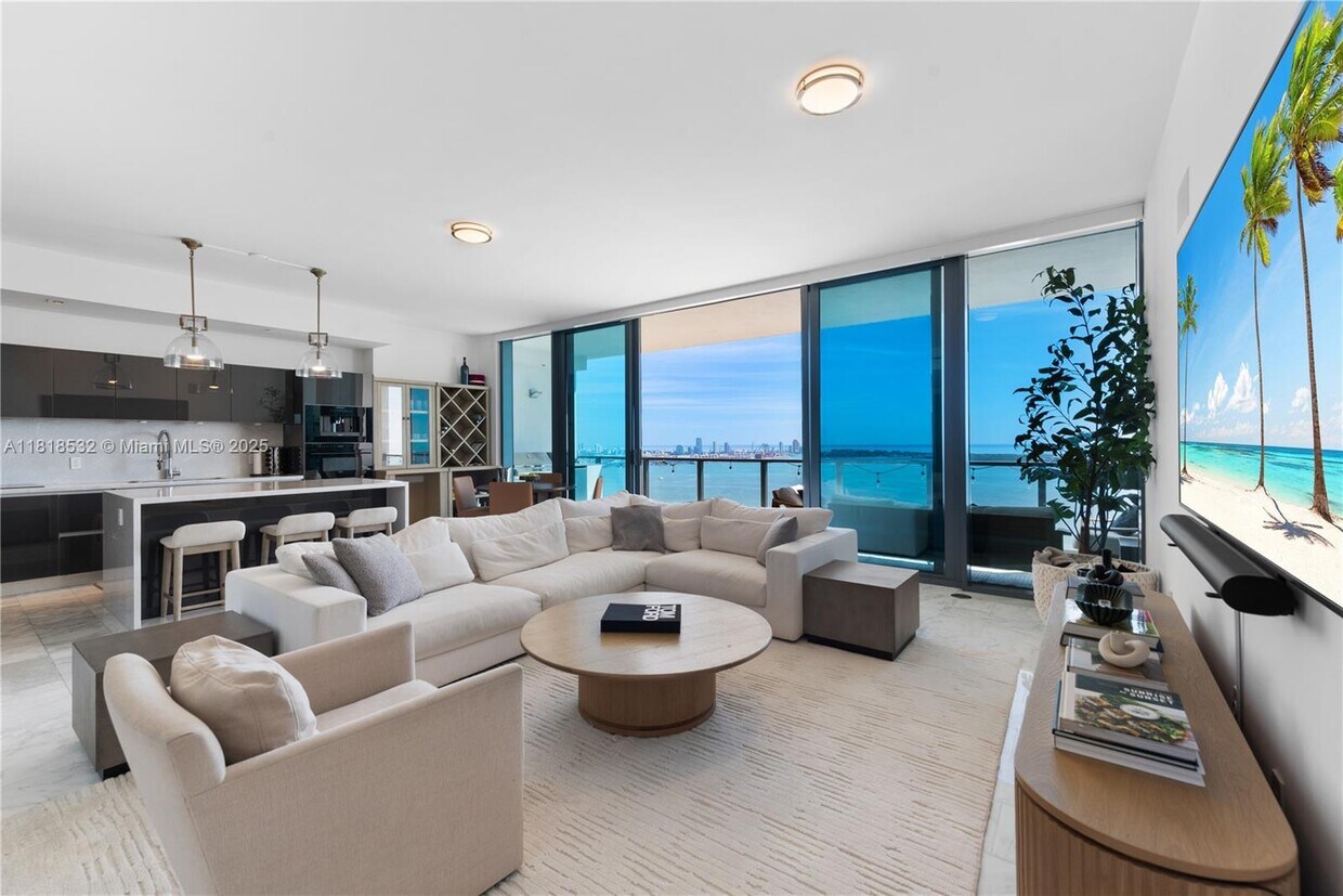 Primary Photo - 1451 Brickell Ave