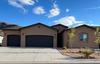 Building Photo - 4813 Guadalupe Peak St SW