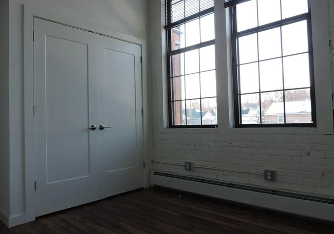 Bedroom Entrance - 69 King St