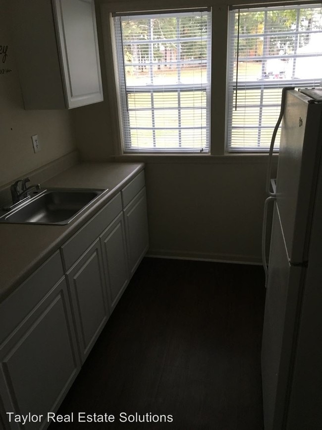 Building Photo - 2 br, 2 bath House - 1550 Pelham Road South