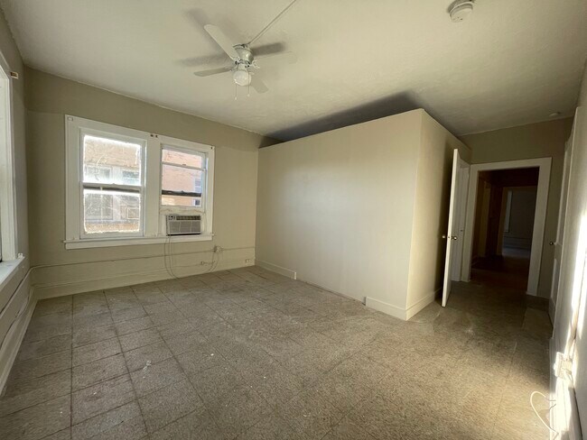 Building Photo - 1881 SW 11th St